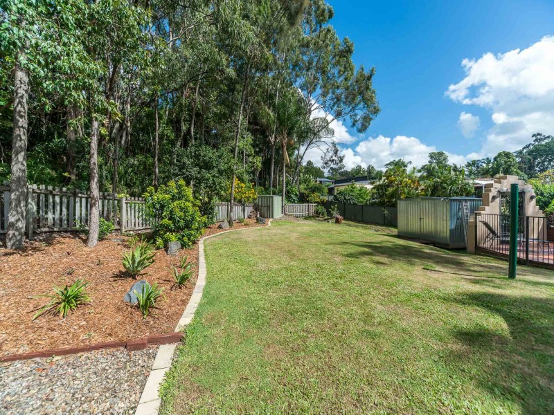 9 Airlie Place, Helensvale QLD 4212