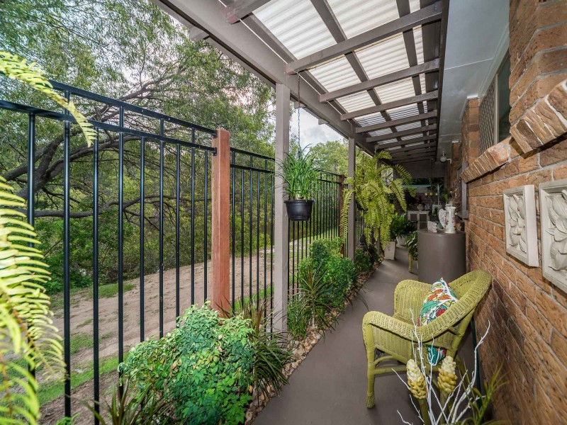 2/52 Kangaroo Avenue, Coombabah QLD 4216