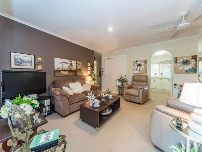 2/52 Kangaroo Avenue, Coombabah QLD 4216