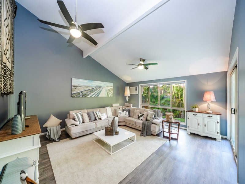 11 Dromana Crescent, Helensvale QLD 4212