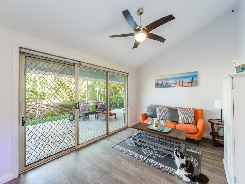 11 Dromana Crescent, Helensvale QLD 4212