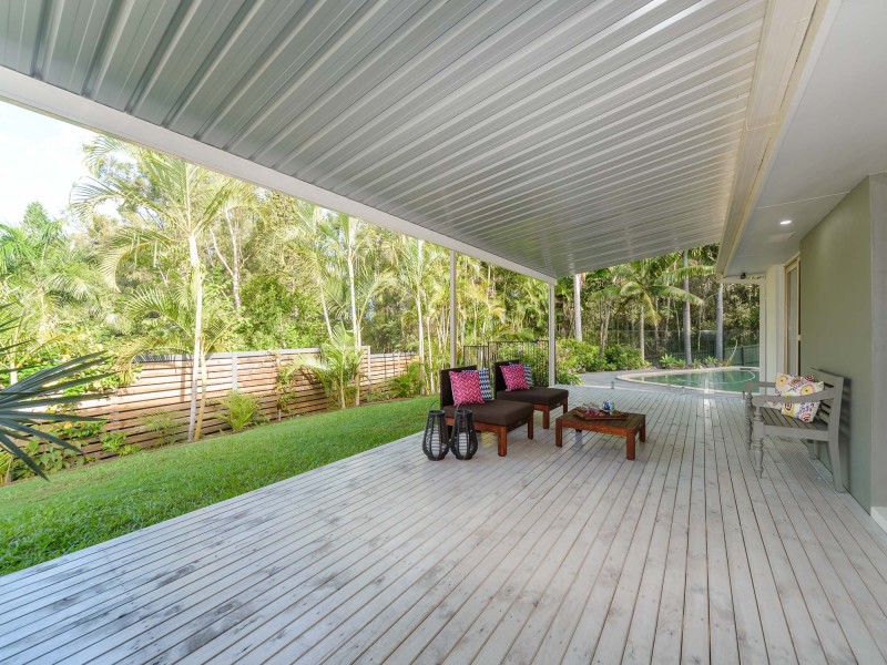 11 Dromana Crescent, Helensvale QLD 4212