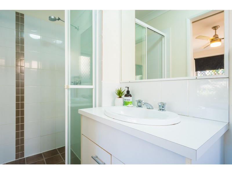 5 Rosedale Place, Helensvale QLD 4212