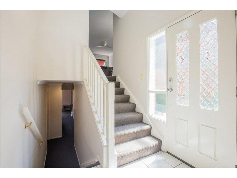 1016/6 Crestridge Crescent, Oxenford QLD 4210