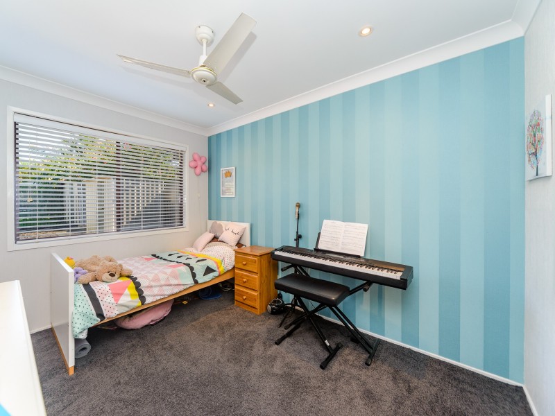 182 Discovery Drive, Helensvale QLD 4212