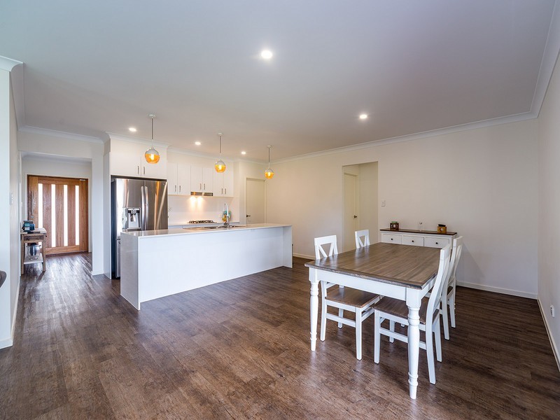 22 Longstaff Crescent, Pimpama QLD 4209