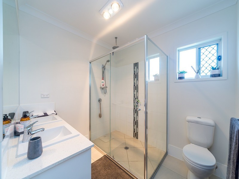 22 Longstaff Crescent, Pimpama QLD 4209