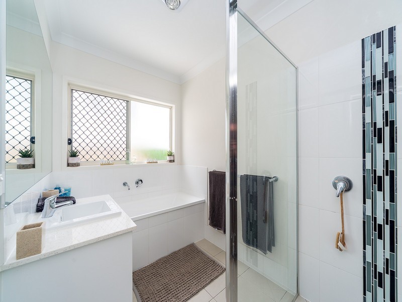 22 Longstaff Crescent, Pimpama QLD 4209