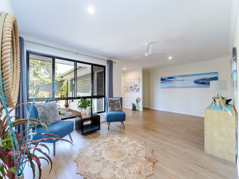 9 Robe Court, Helensvale QLD 4212