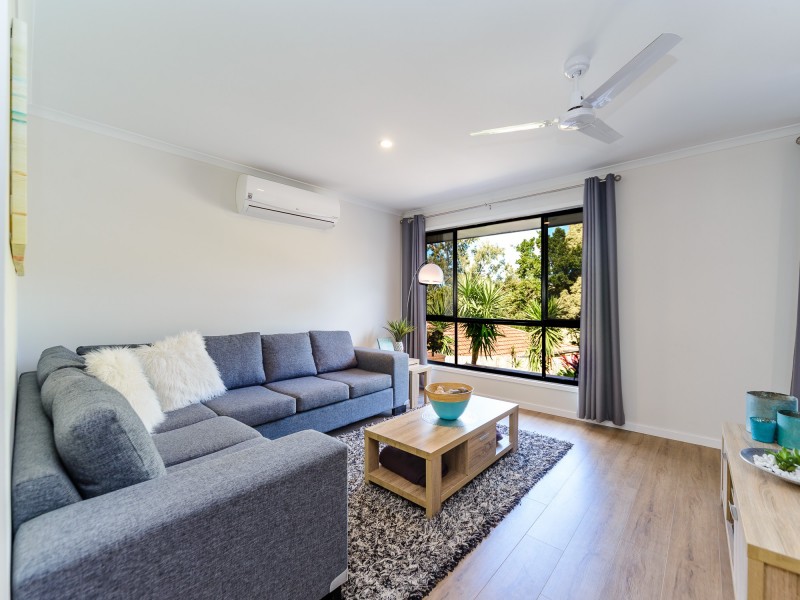 9 Robe Court, Helensvale QLD 4212