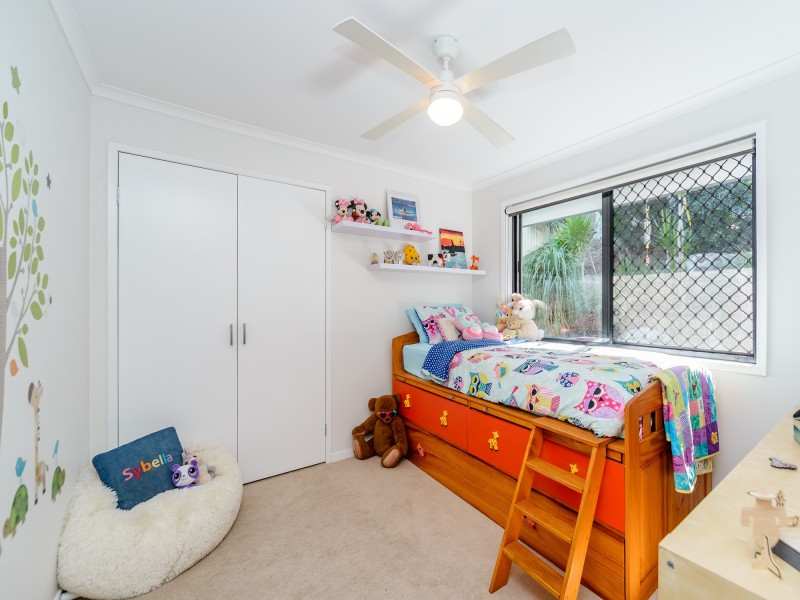 9 Robe Court, Helensvale QLD 4212