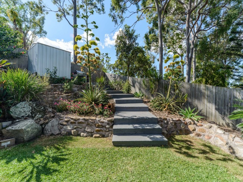 9 Robe Court, Helensvale QLD 4212