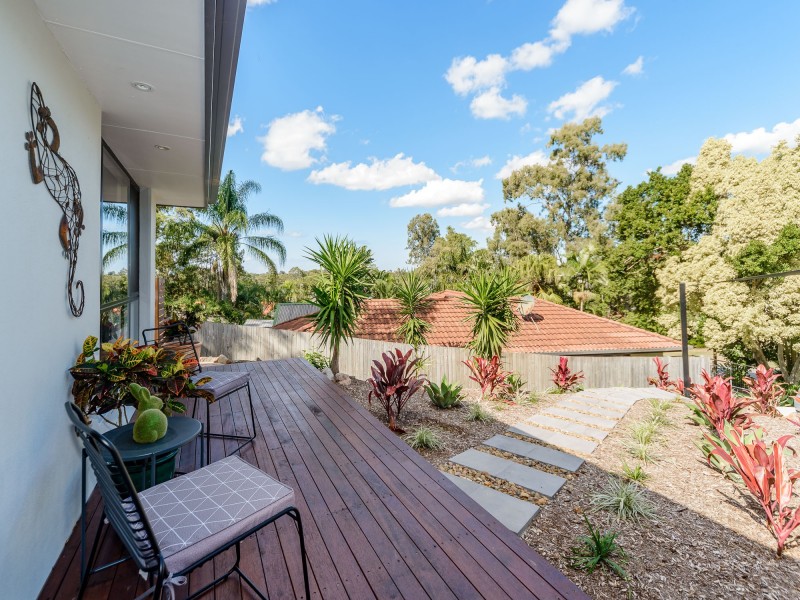 9 Robe Court, Helensvale QLD 4212