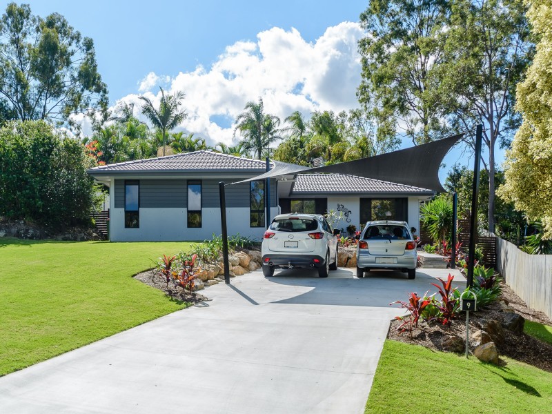 9 Robe Court, Helensvale QLD 4212