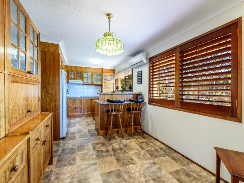 24 Parkes Drive, Helensvale QLD 4212