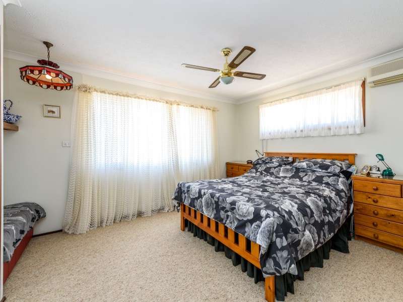 24 Parkes Drive, Helensvale QLD 4212