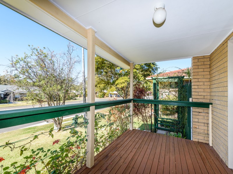 24 Parkes Drive, Helensvale QLD 4212