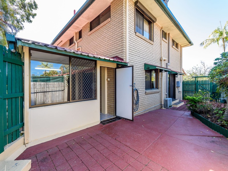 24 Parkes Drive, Helensvale QLD 4212