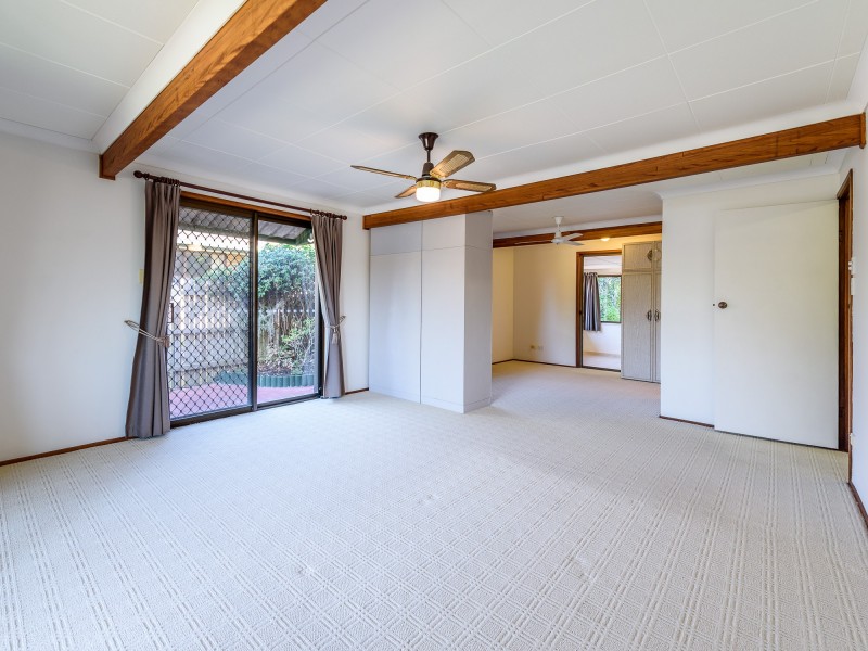 24 Parkes Drive, Helensvale QLD 4212