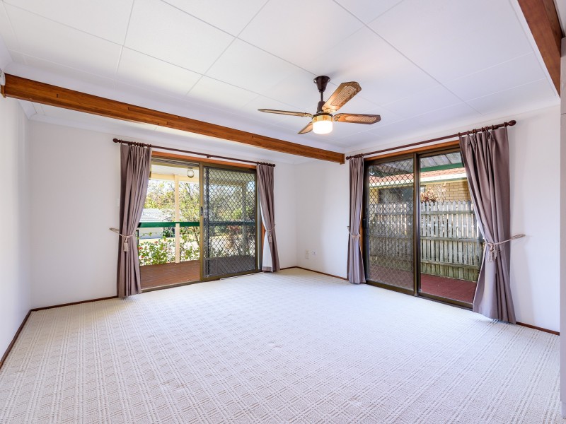 24 Parkes Drive, Helensvale QLD 4212