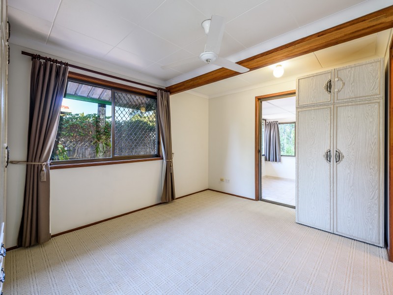 24 Parkes Drive, Helensvale QLD 4212