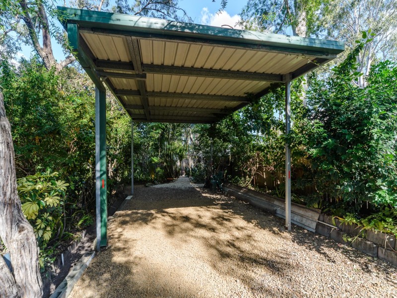 24 Parkes Drive, Helensvale QLD 4212