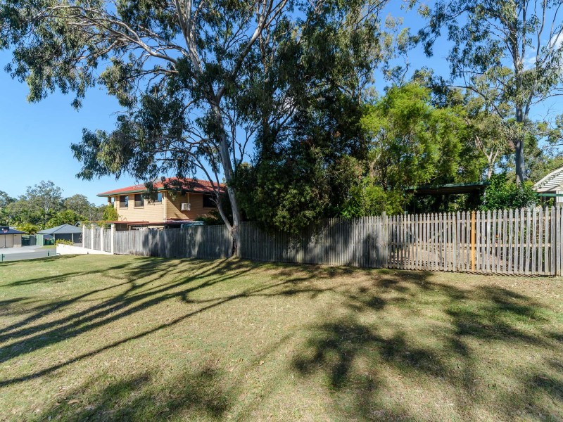 24 Parkes Drive, Helensvale QLD 4212