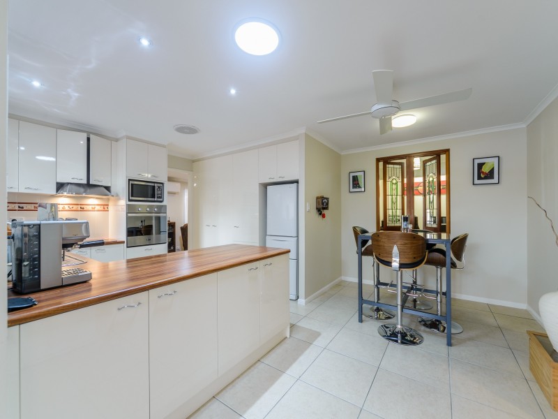 12 Dromana Crescent, Helensvale QLD 4212