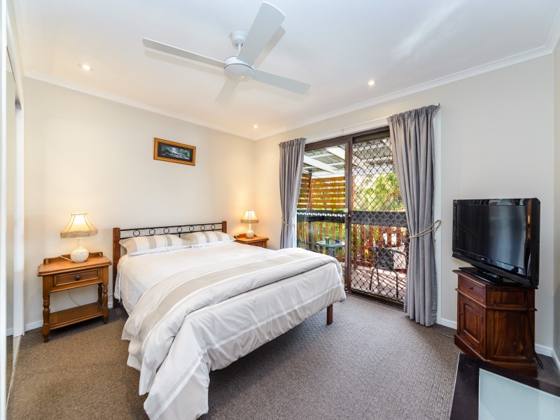 12 Dromana Crescent, Helensvale QLD 4212