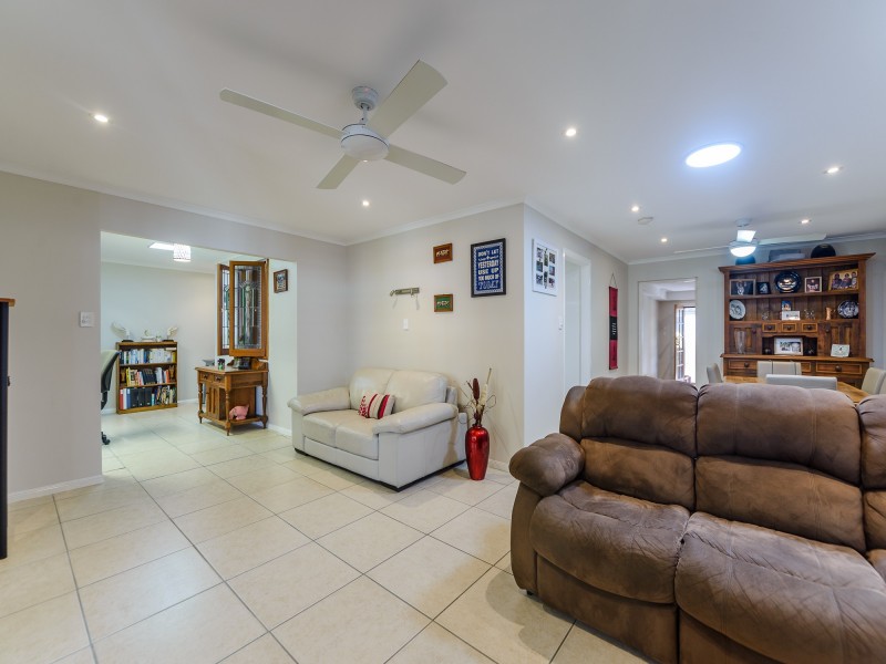 12 Dromana Crescent, Helensvale QLD 4212