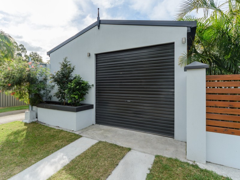 12 Dromana Crescent, Helensvale QLD 4212