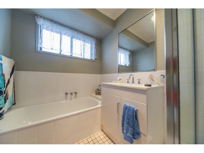 43 Universal Street, Oxenford QLD 4210