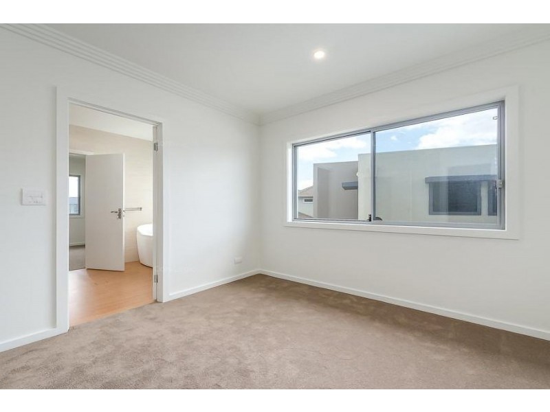 63 Southaven Drive, Helensvale QLD 4212