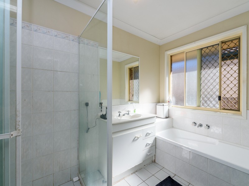 7 Plimsoll Place, Helensvale QLD 4212