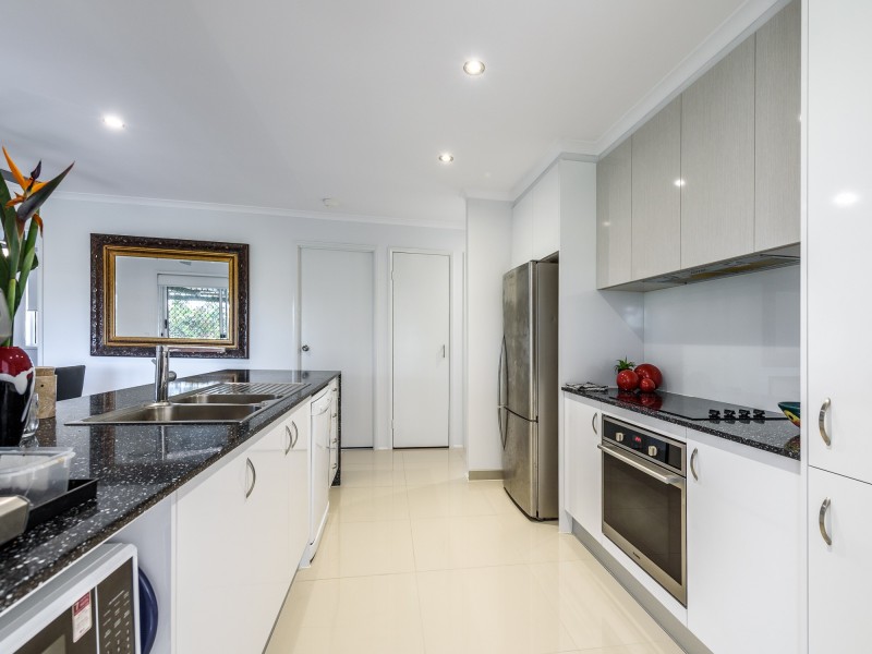 2 Marple Street, Oxenford QLD 4210