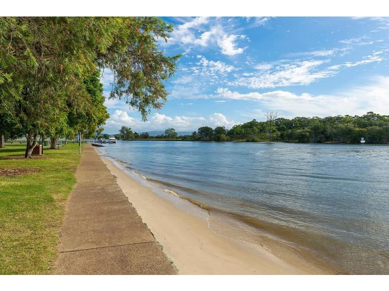 32 Babirra Street, Hope Island QLD 4212