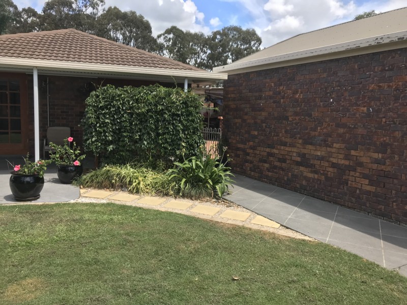 4 Minden Crescent, Helensvale QLD 4212