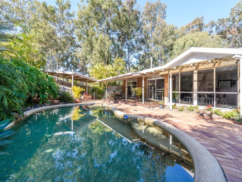 10 Riverdowns Crescent, Helensvale QLD 4212