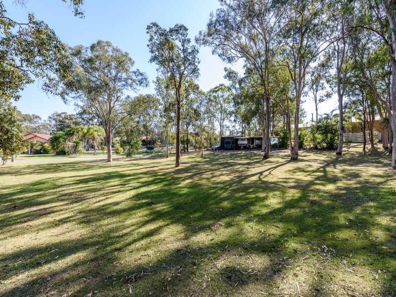 10 Riverdowns Crescent, Helensvale QLD 4212