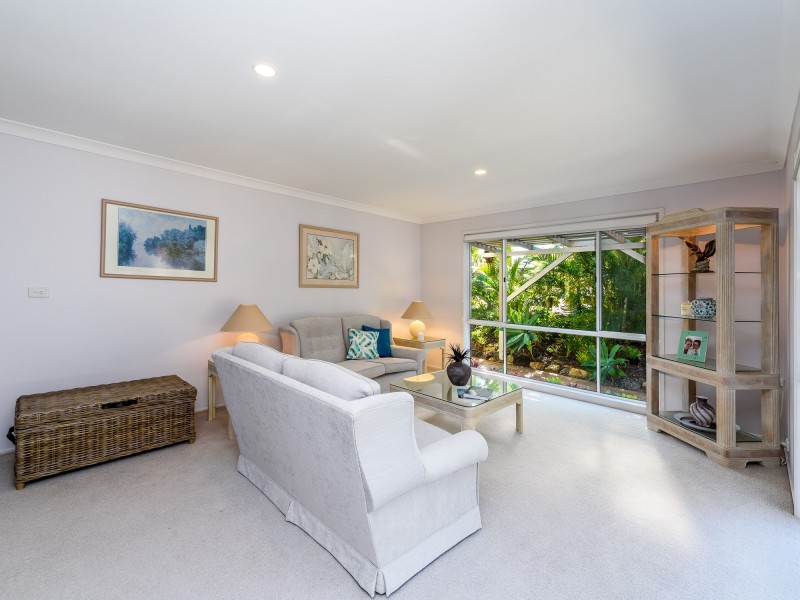 10 Riverdowns Crescent, Helensvale QLD 4212