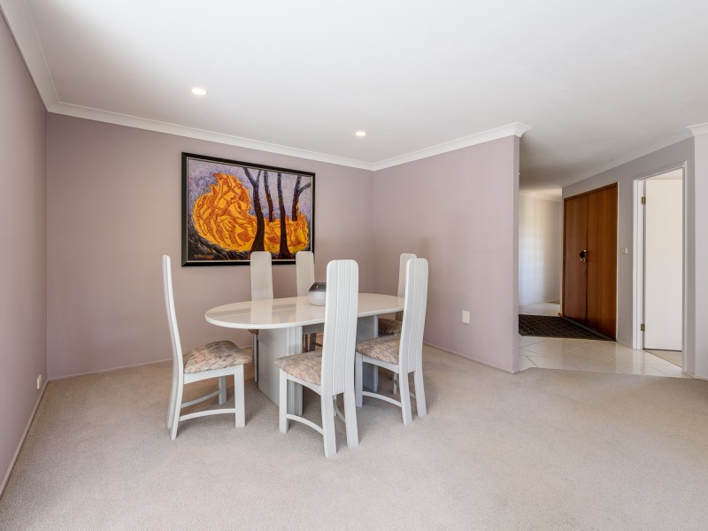 10 Riverdowns Crescent, Helensvale QLD 4212