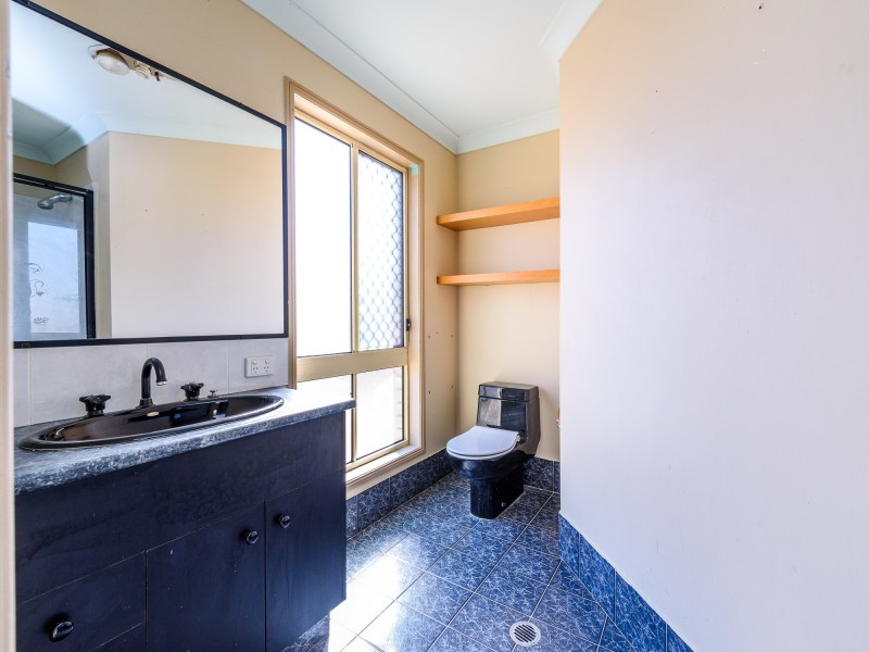 207 Mildura Drive, Helensvale QLD 4212