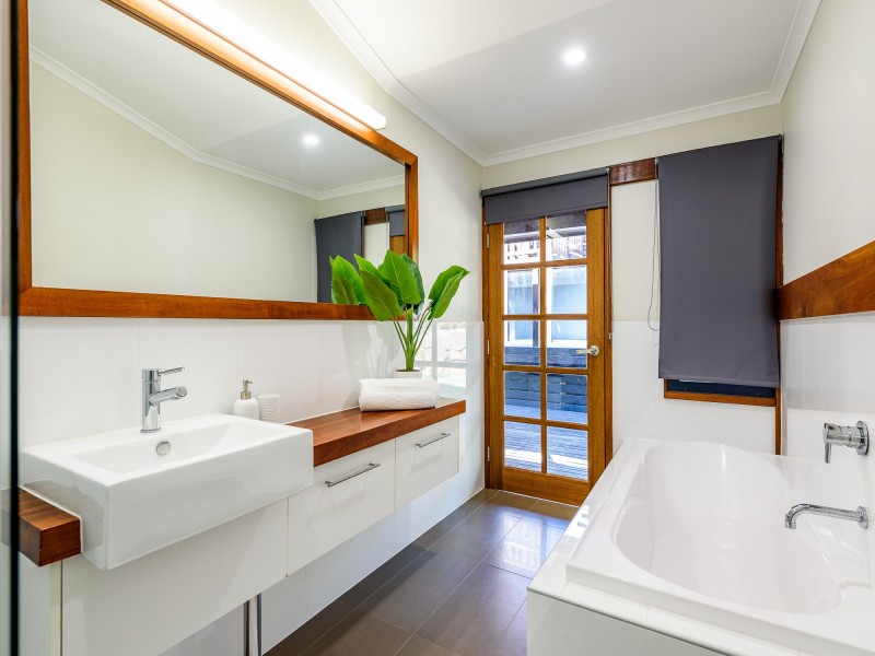 38 Ridgevale Drive, Helensvale QLD 4212