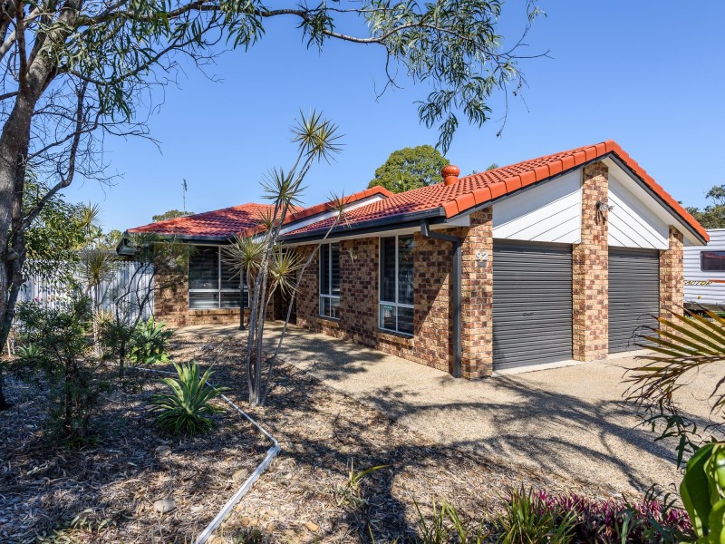 92 Parkes Drive, Helensvale QLD 4212