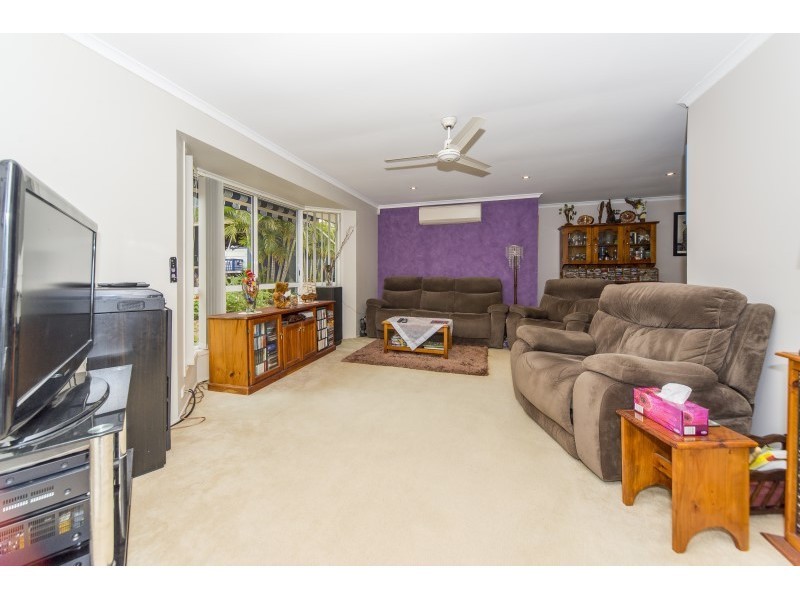 248 Mildura Drive, Helensvale QLD 4212