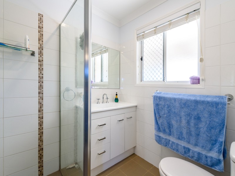 8 Westpark Court, Helensvale QLD 4212