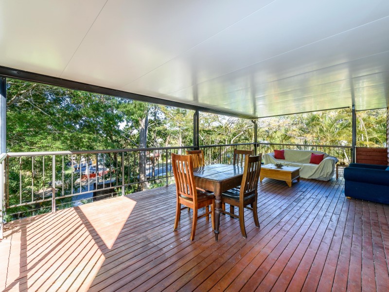 22 Camden Court, Helensvale QLD 4212