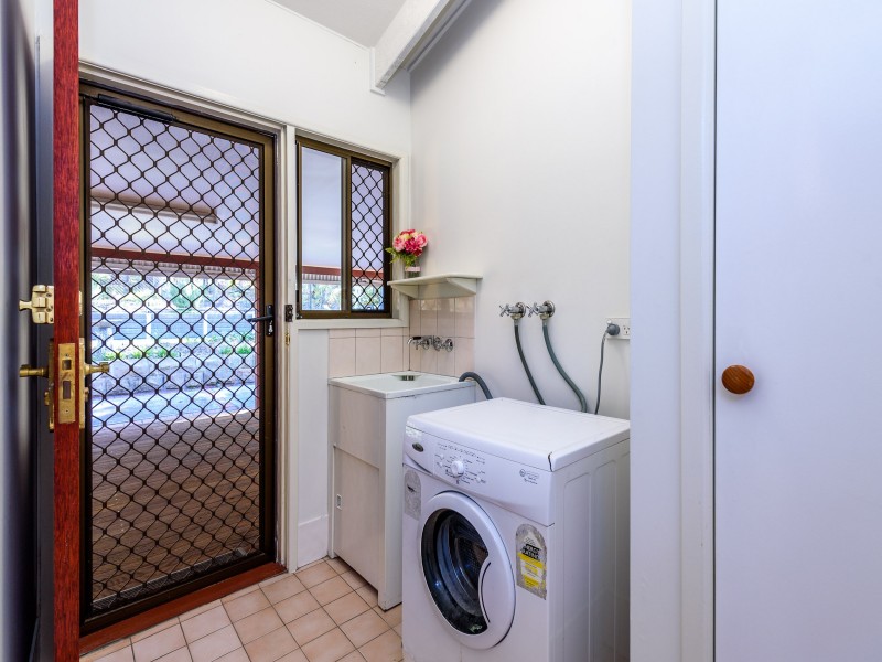 22 Camden Court, Helensvale QLD 4212