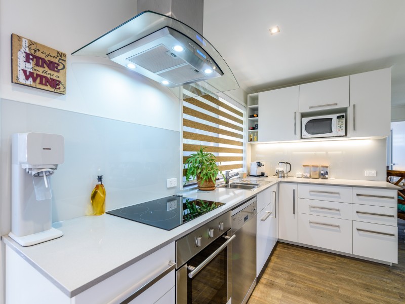 2/13 Jean Street, Labrador QLD 4215