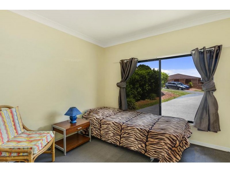 8 Katie Court, Arundel QLD 4214